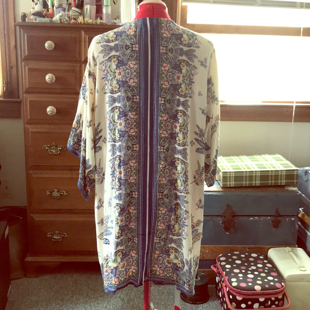 Angie: Shawl